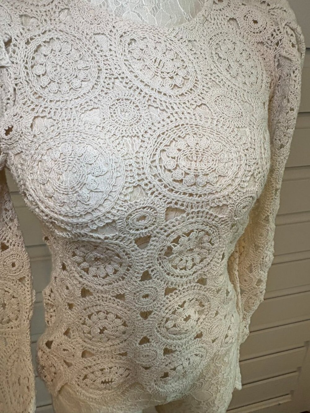 Zara Beige Crochet Lace Romantic Puff Sleeve Scalloped Hem Top Size S - Picture 7 of 12